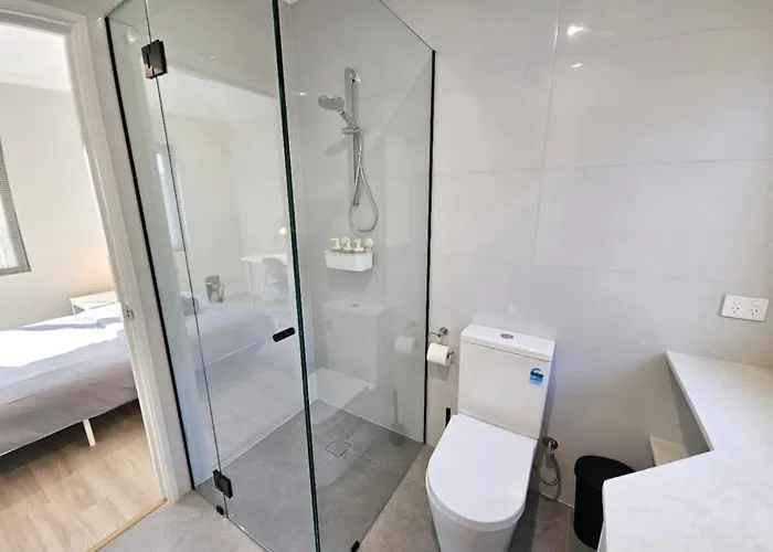 Holiday home Executive Queen 4 Walk To Curtin *